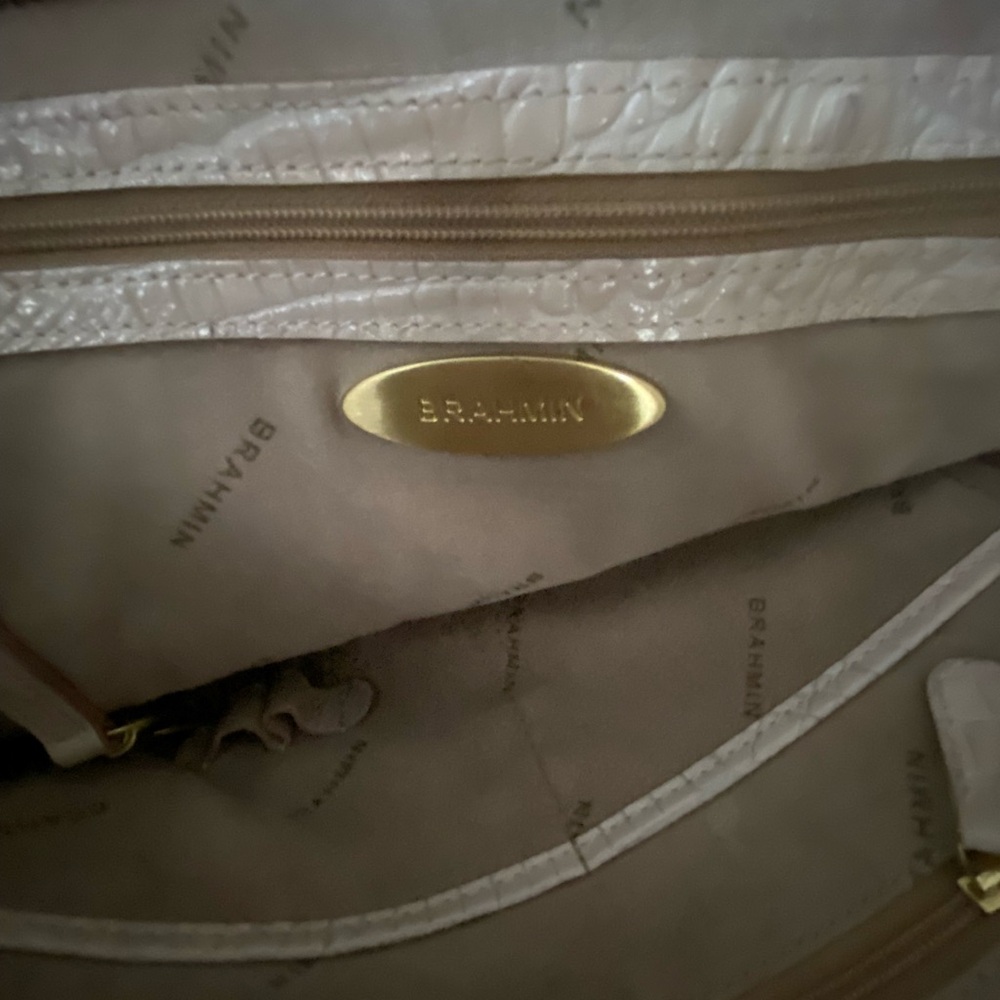 BRAHMIN LEATHER PURSE